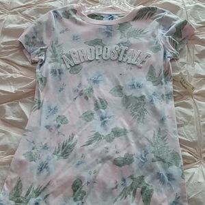 Super cute Aeropostale floral top